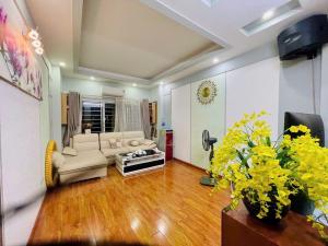 BÁN NHÀ ĐẸP CẦU GIẤY - CHỈ 20M RA Ô TÔ