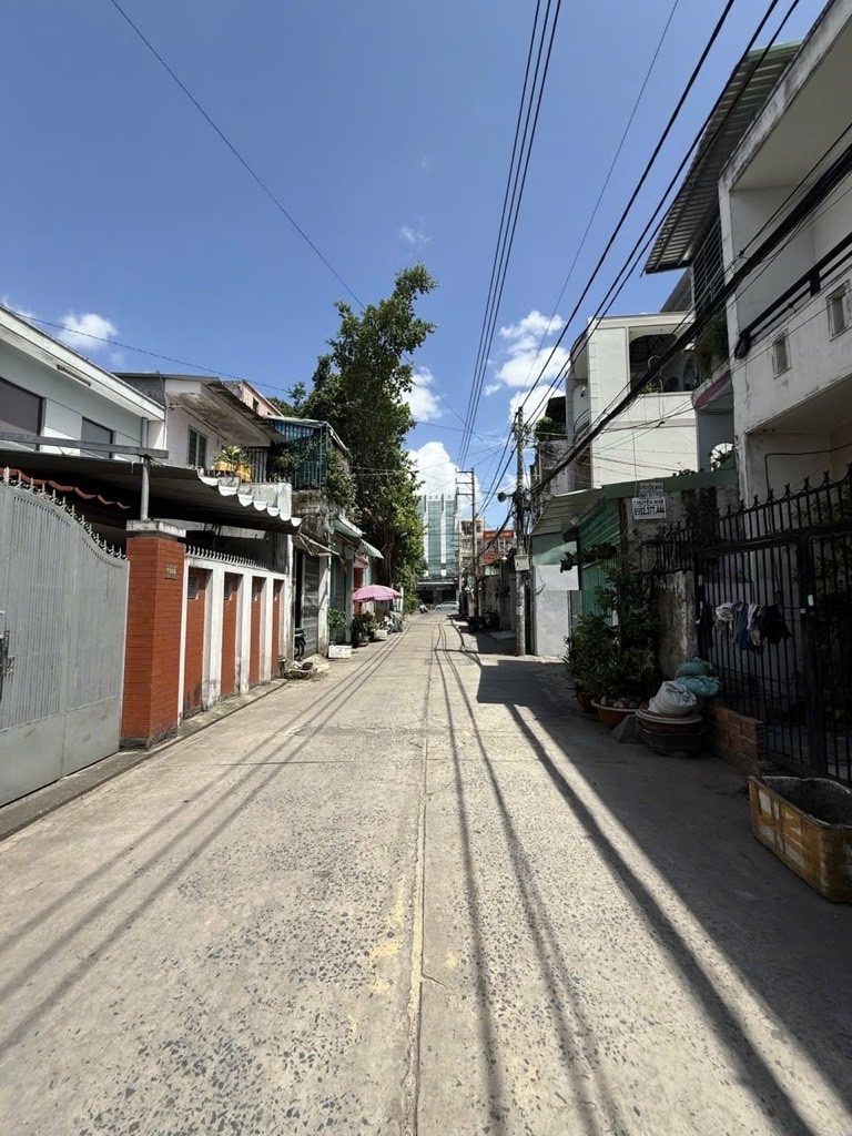 Bán đất Lê Văn Quới, Bình Tân, 70m2, mặt tiền, khu xây cao tầng, sổ vuông