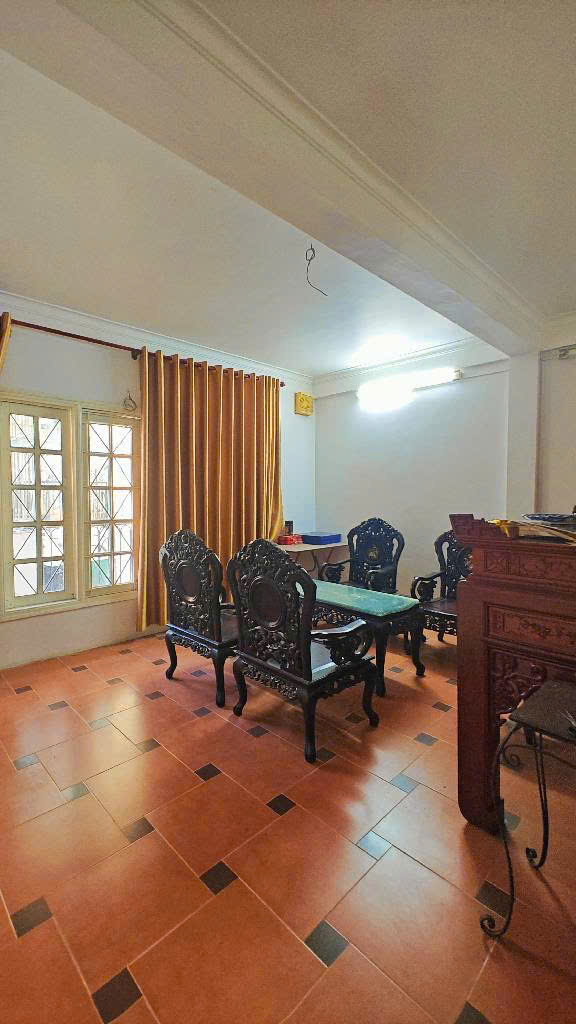 BÁN NHÀ HOÀNG VĂN THỤ - HOÀNG MAI 61M2 GIÁ CHÀO 13.7 TỶ, NGÕ THÔNG Ô TÔ QUA NHÀ