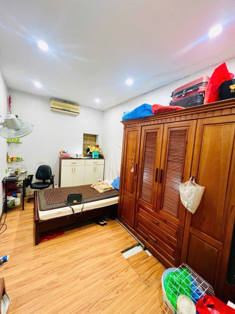 BÁN NHÀ  HOÀNG HOA THÁM- 20M RA MẶT PHỐ - Ô TÔ ĐỖ CÁCH NHÀ 5M