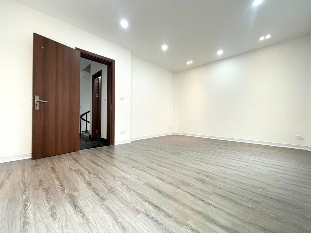 BÁN NHÀ SIÊU ĐẸP 3 MẶT THOÁNG - HOÀNG HOA THÁM, BA ĐÌNH