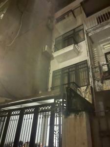 Cách Hồ Tây 2Km Bán Nhà 5 Tầng Diện Tích 74m2 giá chỉ 8,5 tỷ.