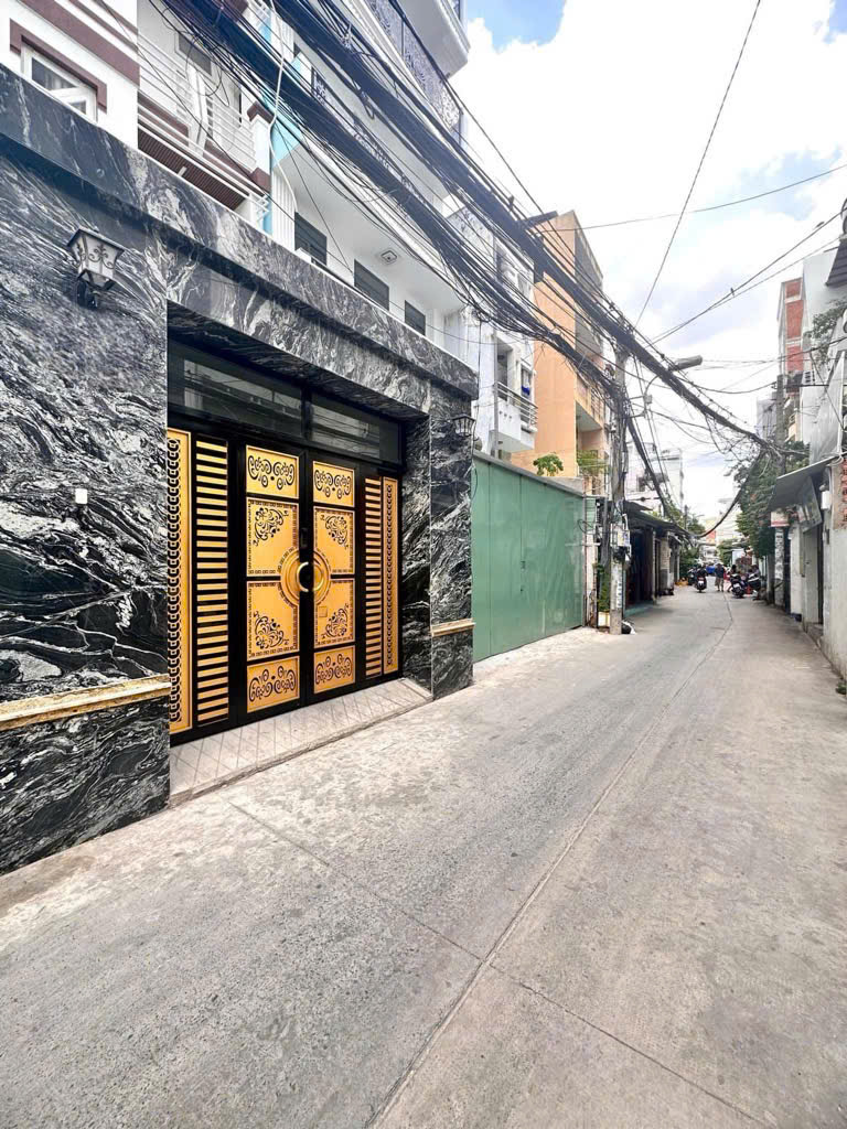 Q10 Nhà bán giảm giá còn 9.3