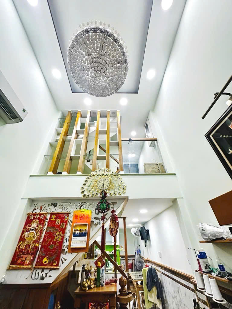 Bán Gấp! Q10 Khu VIP, Hái Ra Tiền