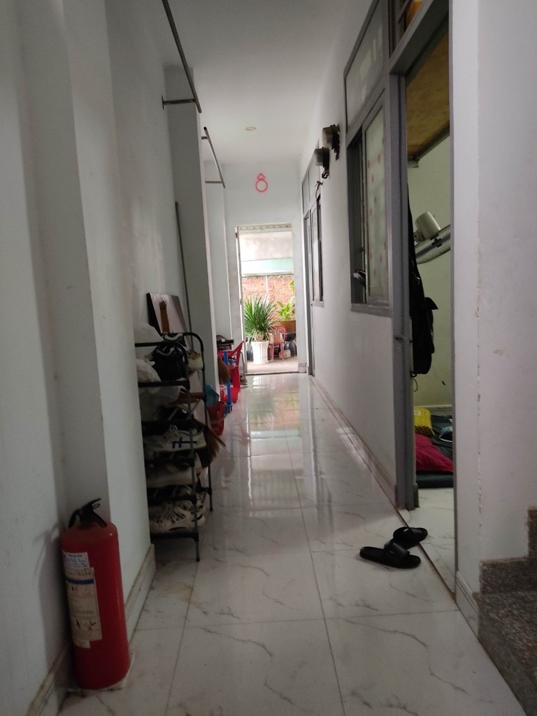 Bán nhà 2 mặt HXH 11 phòng cho thuê Q12 9,8 tỷ