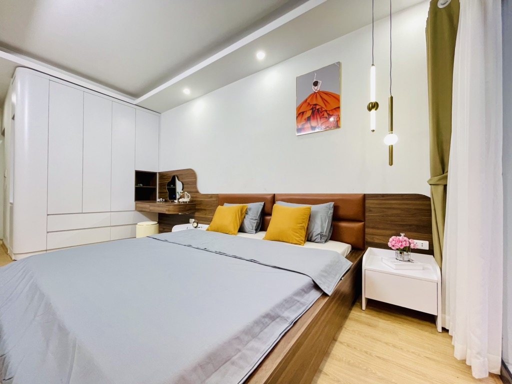 Thanh Lân chính chủ cần bán 36m×5 tầng,ngõ rộng,vài bước ra mặt phố,gần chợ ,gần trường học các cấp,nhỉnh 7 tỷ xíu.