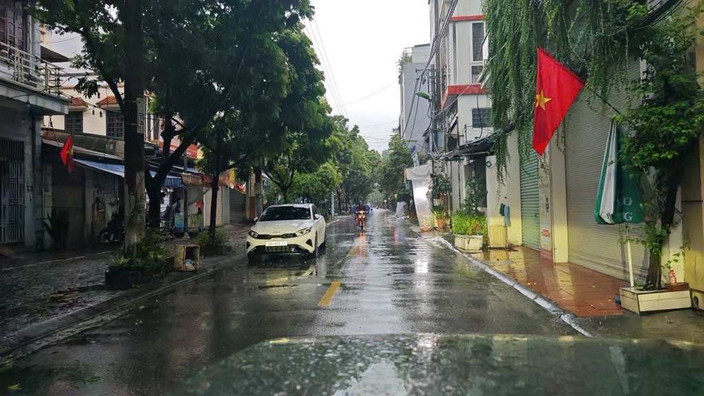 Nhà đẹp đón tết,lô góc,dân xây,thang máy,mặt ngõ ô tô tránh,kjnh doanh sầm uất ,55m 5 tầng tc 19 t.ỷ