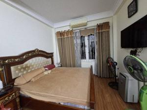 #ĐỀN_LỪ TRƯỚC NHÀ RỘNG 5M CÓ VỈA HÈ,THANG MÁY KHU PHÂN LÔ Ô TÔ NGỦ TRONG NHÀ 45M 6 TẦNG.