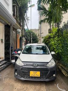 Nhà đẹp đón tết,Thanh Lân ,ngõ thông ô tô đỗ cửa,nhà 5 tầng full nội thất,khách về ở ngay.   Nhà nằm vị trí đẹp, ô tô đỗ cửa, full công năng, nhiều tiện ích xung quanh,