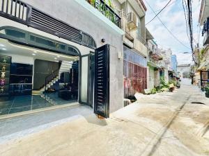 Nhà Phạm Văn chiêu, Gò vấp, 9,4 x 7,7 , hẻm 4m, 2 tầng, giá 7,8 tỷ