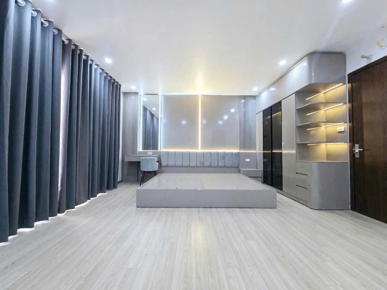 SIÊU PHẨM MỚI TINH - NHÀ 6 TẦNG - Ô TÔ 7 CHỖ VÀO NHÀ - NGÕ THÔNG - VỊ TRÍ VIP - CHỈ VIỆC XÁCH VALI VỀ Ở - 8.x TỶ