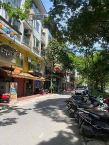 CHỈ 15 TỈ SỞ HỮU NGAY NHÀ XÂY 6 TẦNG THANG MÁY, NGAY SÁT QUẬN ỦY HÀ ĐÔNG