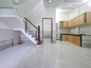 PHÚC LỢI LONG BIÊN - GẦN CHỢ - KINH DOANH OL - NGÕ THÔNG TỨ TUNG