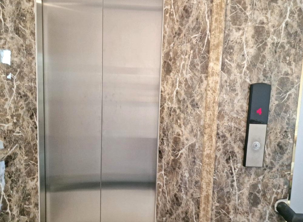 BÁN NHÀ MẶT TIỀN KINH DOANH – 6 TẦNG THANG MÁY – DÒNG TIỀN 40TR/TH, NHÀ MỚI Ở NGAY – TRUNG TÂM QUẬN 7