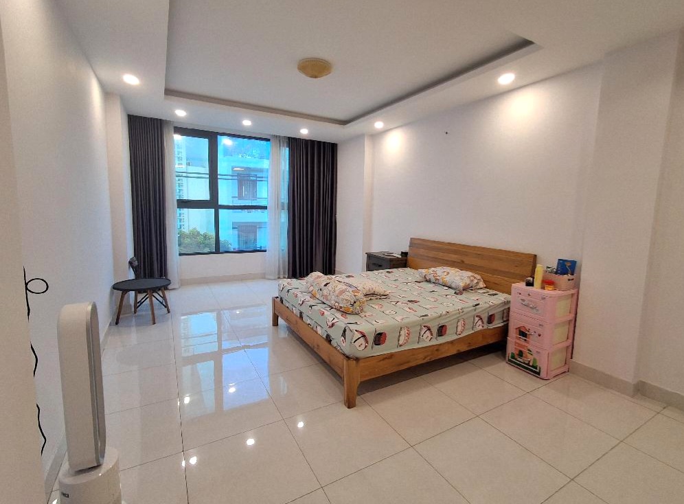 BÁN NHÀ MẶT TIỀN KINH DOANH – 6 TẦNG THANG MÁY – DÒNG TIỀN 40TR/TH, NHÀ MỚI Ở NGAY – TRUNG TÂM QUẬN 7