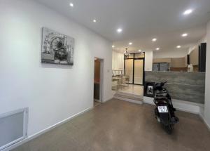 BÁN NHÀ 3 TẦNG – HẺM 7M VIP – LÂM VĂN BỀN Q7 – Giá 10.x TỶ