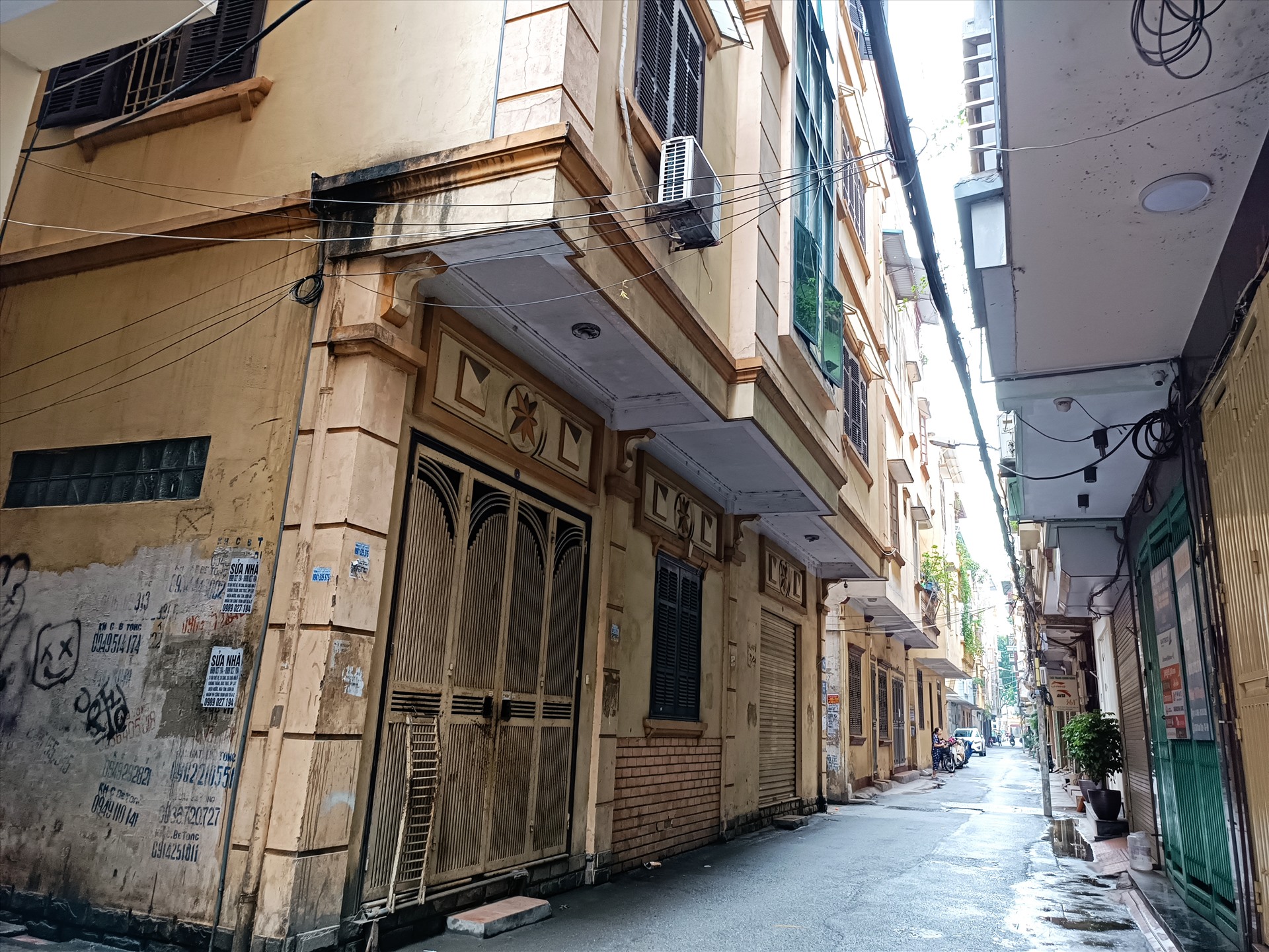 NHÀ PHỐ THẠCH BÀN !!