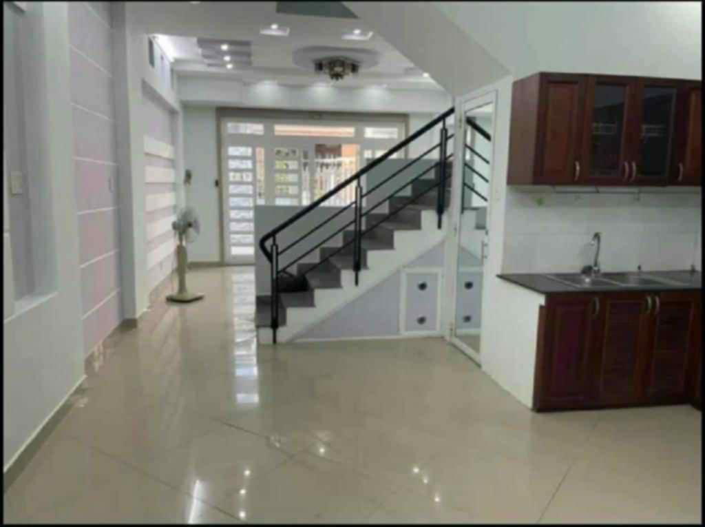 Bán nhà 2 lầu đường Man Thiện