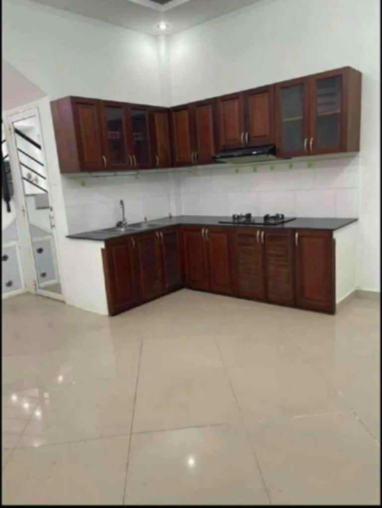 Bán nhà 2 lầu đường Man Thiện