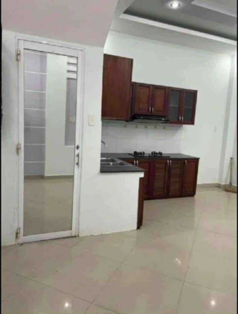 Bán nhà 2 lầu đường Man Thiện