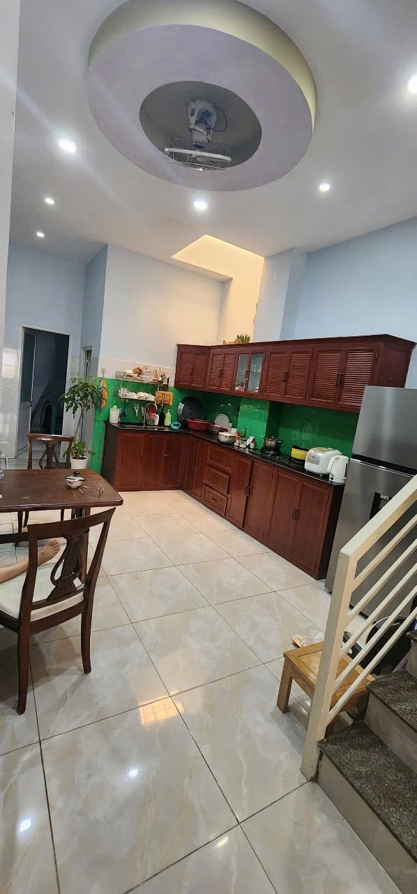 BÁN NHÀ GIÁ TỐT NGAY CHỢ – GẦN NGÃ BA ÔNG XÃ – PHƯỜNG TÂN ĐÔNG HIỆP, TP DĨ AN (TP.HCM MỞ RỘNG)