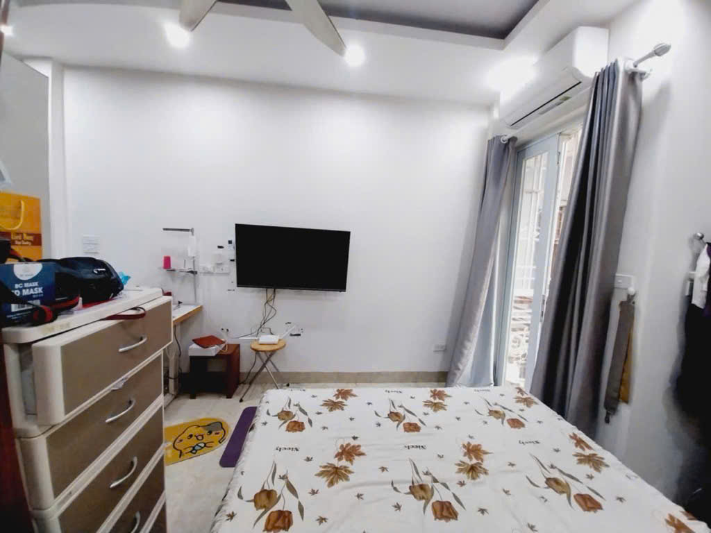 BÁN NHÀ HOÀNG HOA THÁM , NHÀ ĐẸP 30M RA PHỐ