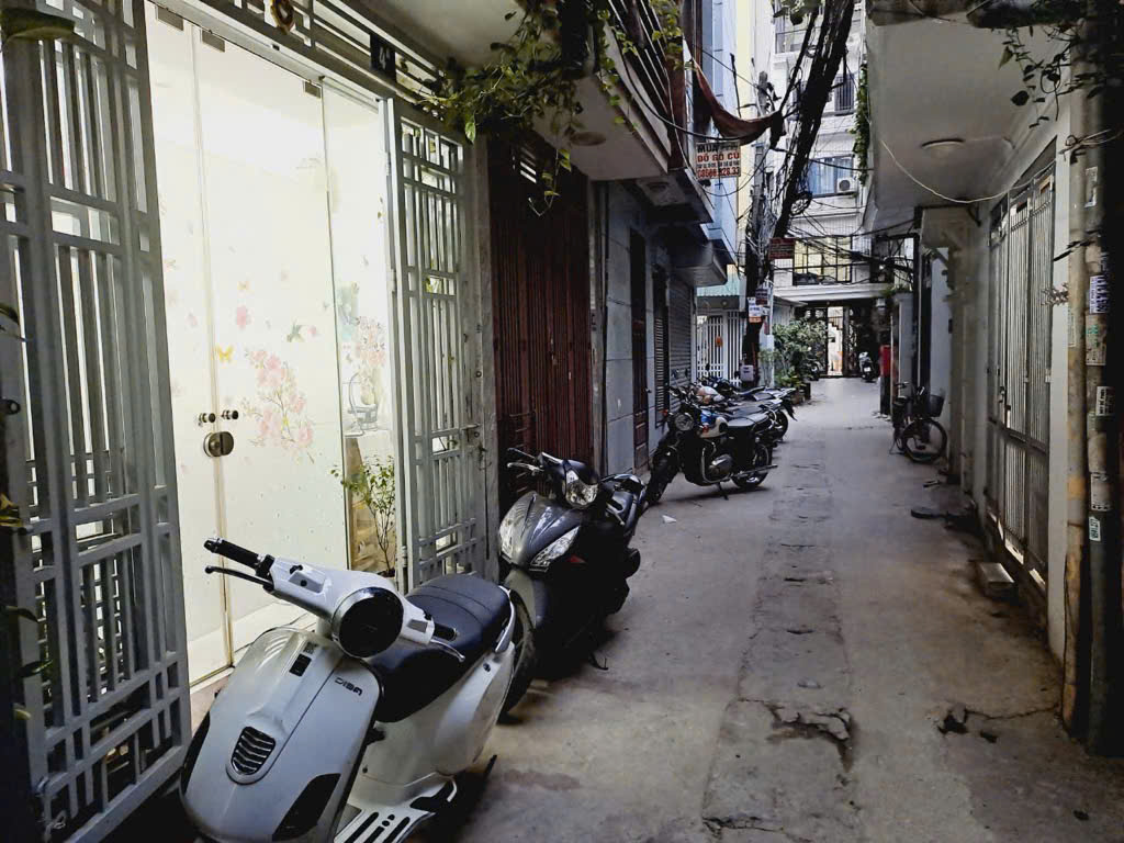 BÁN NHÀ HOÀNG HOA THÁM , NHÀ ĐẸP 30M RA PHỐ