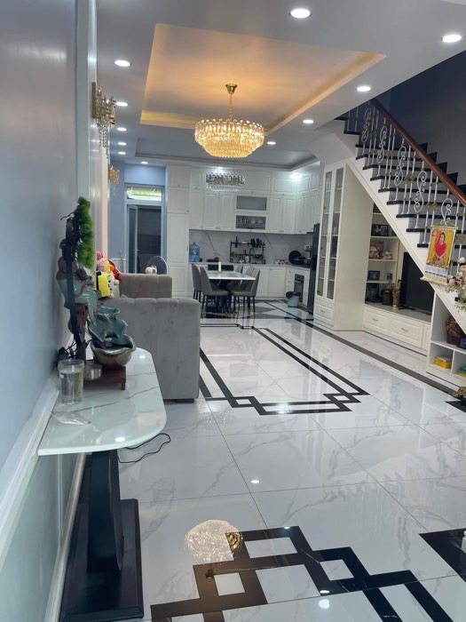 Bán nhà 3 lầu Rosita Khang Điền, Phường Phú Hưu, DT: 97m2/ Giá 8.6 Tỷ
