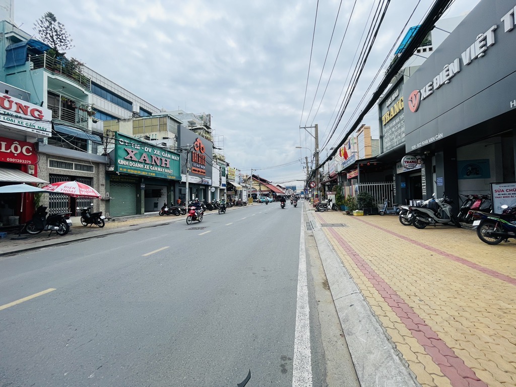 Bán mặt tiền kinh doanh khq vạn cân, Phường Trường Thọ, Diện Tích: 83 m2. Giá 13 tỷ