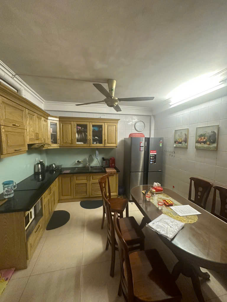 Bán nhà Ngọc Hồi, giá nhỉnh 10 tỷ, 5 tầng, Ngõ thông các hướng, Ô tô vào nhà, Kinh doanh siêu đẹp, nhà chủ xây ở
