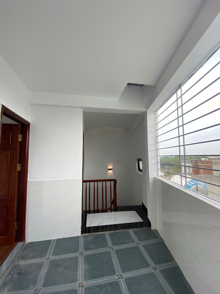 Bán nhà lô góc Ngọc Hồi, 42m2 x 5 tầng, mặt tiền rộng, giá 6,8 tỷ, khu cán bộ bệnh viện