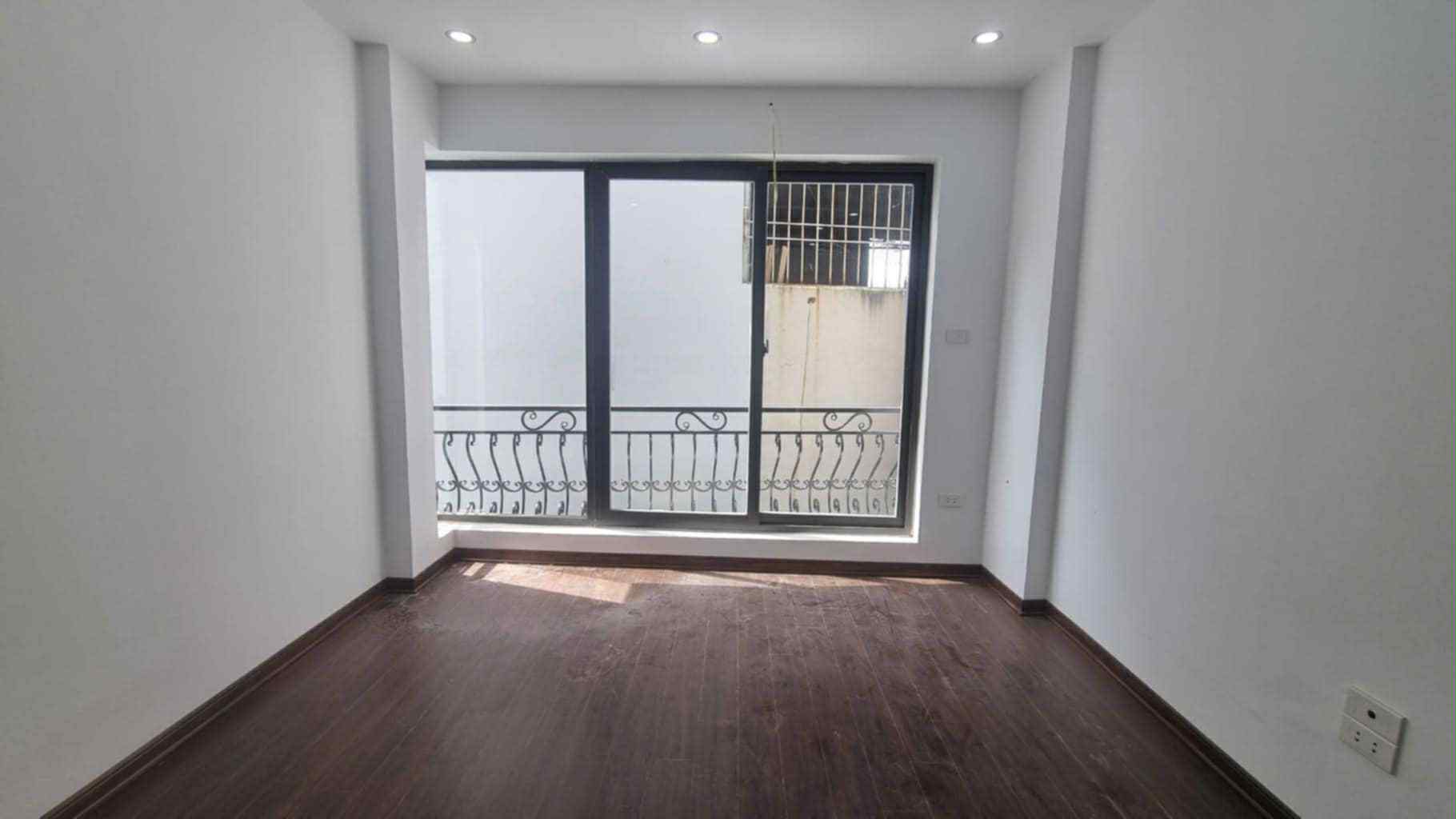 Bán nhà Phúc La, Thang máy, kinh doanh tốt, 32m2 x 6 tầng, nhỉnh 7 tỷ