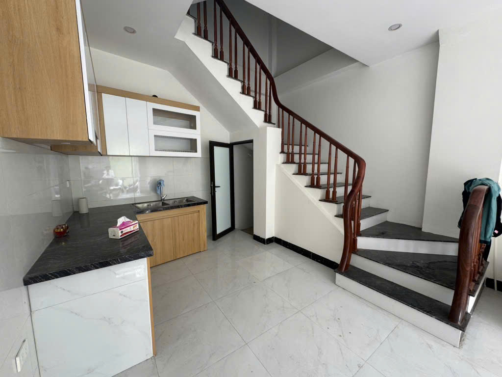 Nhà mới, đẹp, ở thích, sát Phố Xốm, ĐH Đại Nam, Cao đẳng KT, Full Tiện ích, 40M*5T