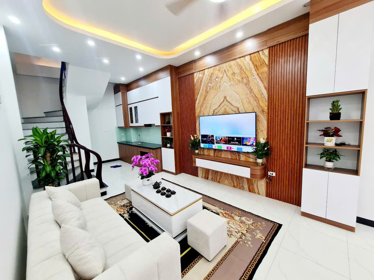 Bán nhà Nguyễn Trực – Hà Đông, ngõ ô tô, gần phố, nhà mới, tặng nội thất, 5 tầng