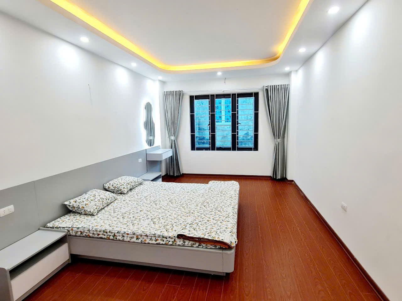 Bán nhà Nguyễn Trực – Hà Đông, ngõ ô tô, gần phố, nhà mới, tặng nội thất, 5 tầng