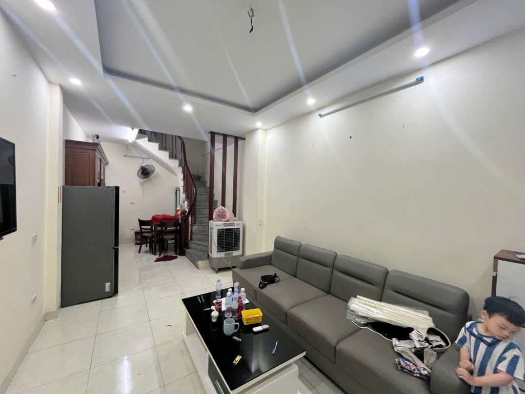Bán nhà Phố Xốm – Hà Đông, Sát Ngõ Ô tô tránh, tặng Full nội thất, 5 tầng, 5,4 tỷ