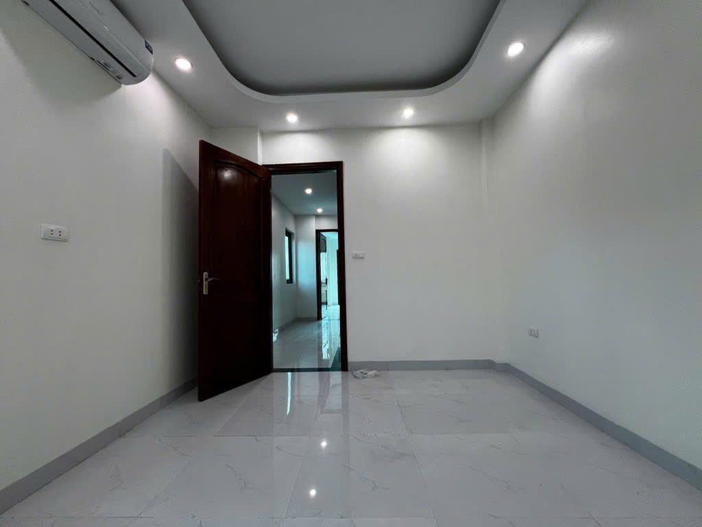 Bán nhà Phố Xốm – Hà Đông, Sát Ngõ Ô tô tránh, tặng Full nội thất, 5 tầng, 5,4 tỷ
