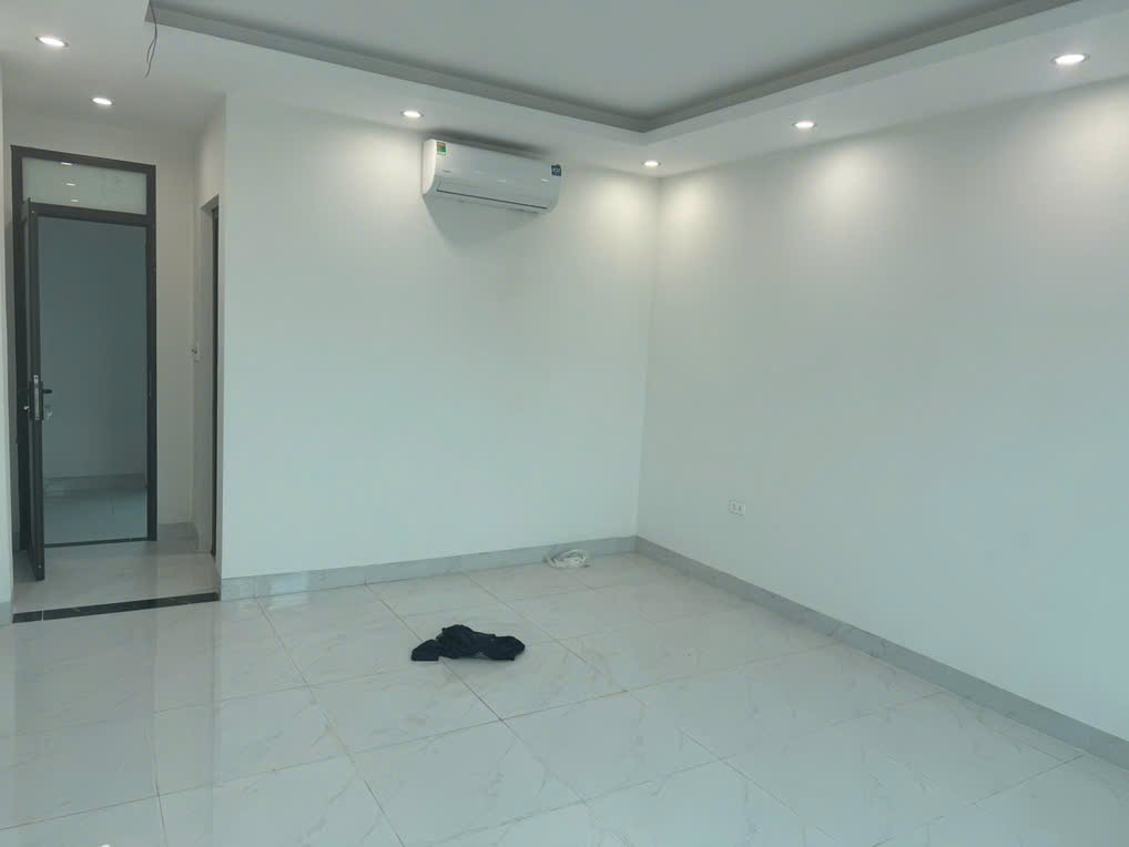 Bán nhà Phố Xốm – Hà Đông, Sát Ngõ Ô tô tránh, tặng Full nội thất, 5 tầng, 5,4 tỷ