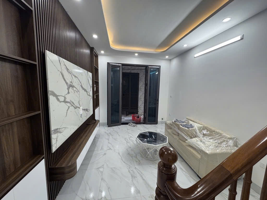 Nhà đẹp Trung tâm Phú Lương – Hà Đông, Sát phố, Ô tô đỗ vài bước chân, tặng Full nội thất.