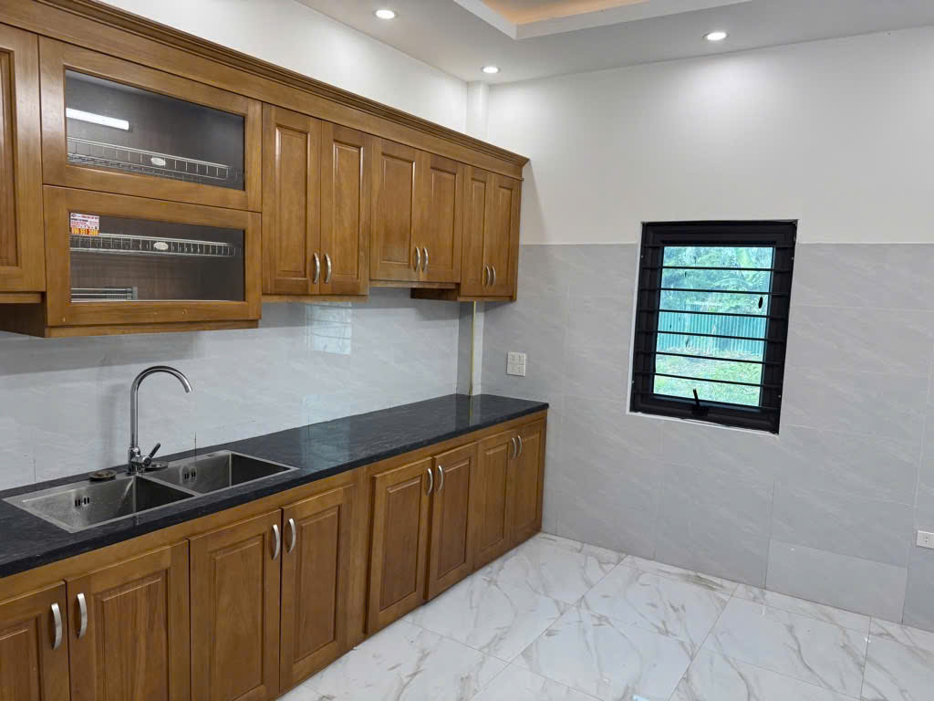 Nhà đẹp Trung tâm Phú Lương – Hà Đông, Sát phố, Ô tô đỗ vài bước chân, tặng Full nội thất.