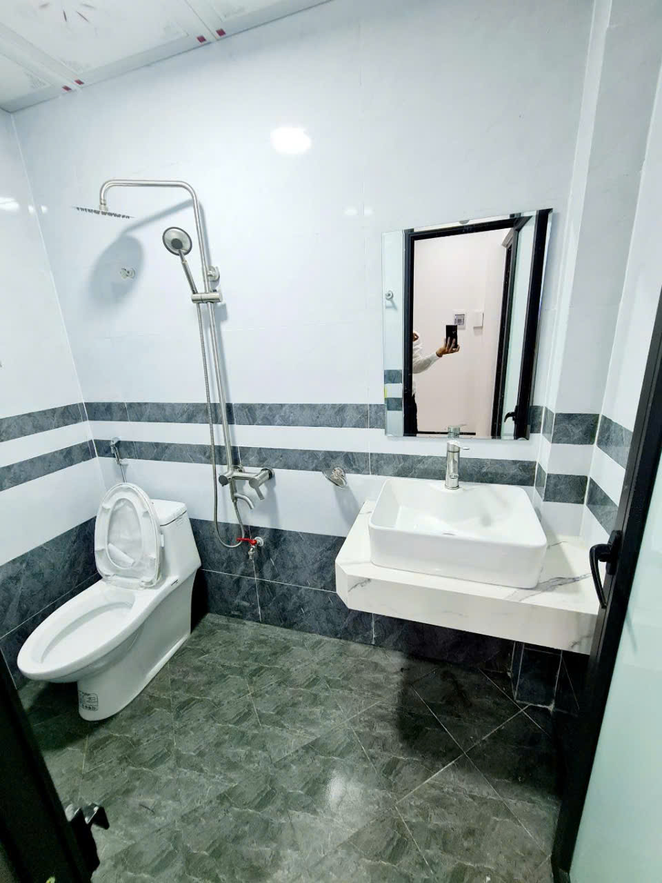 Phố Phú Lương, Hà Đông, Nhà mới, 4,1 tỷ, 31 mét, 4 tầng, 3 ngủ, Sát Phố, Gần ĐH Đại Nam, Pháp lý chuẩn, ở ngay.