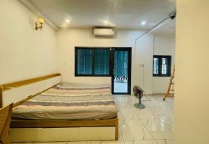 TÂN BÌNH - HẺM XE HƠI 1TRỤC THẲNG - SÁT BÊN MẶT TIỀN – NHÀ MỚI Ở NGAY – TẶNG FULL NỘI THẤT - 4.9 TỶ