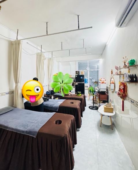  Nhà 2 tầng đúc thật, mới vào ở ngay, gồm 2PN – 2WC, thiết kế hiện đại, thông thoáng, thích hợp cho gia đình nhỏ, cặp vợ chồng trẻ