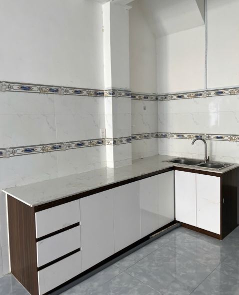  Nhà 2 tầng đúc thật, mới vào ở ngay, gồm 2PN – 2WC, thiết kế hiện đại, thông thoáng, thích hợp cho gia đình nhỏ, cặp vợ chồng trẻ