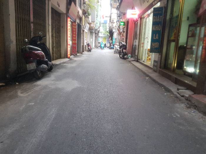 Nhà đẹp 2 mặt tiền