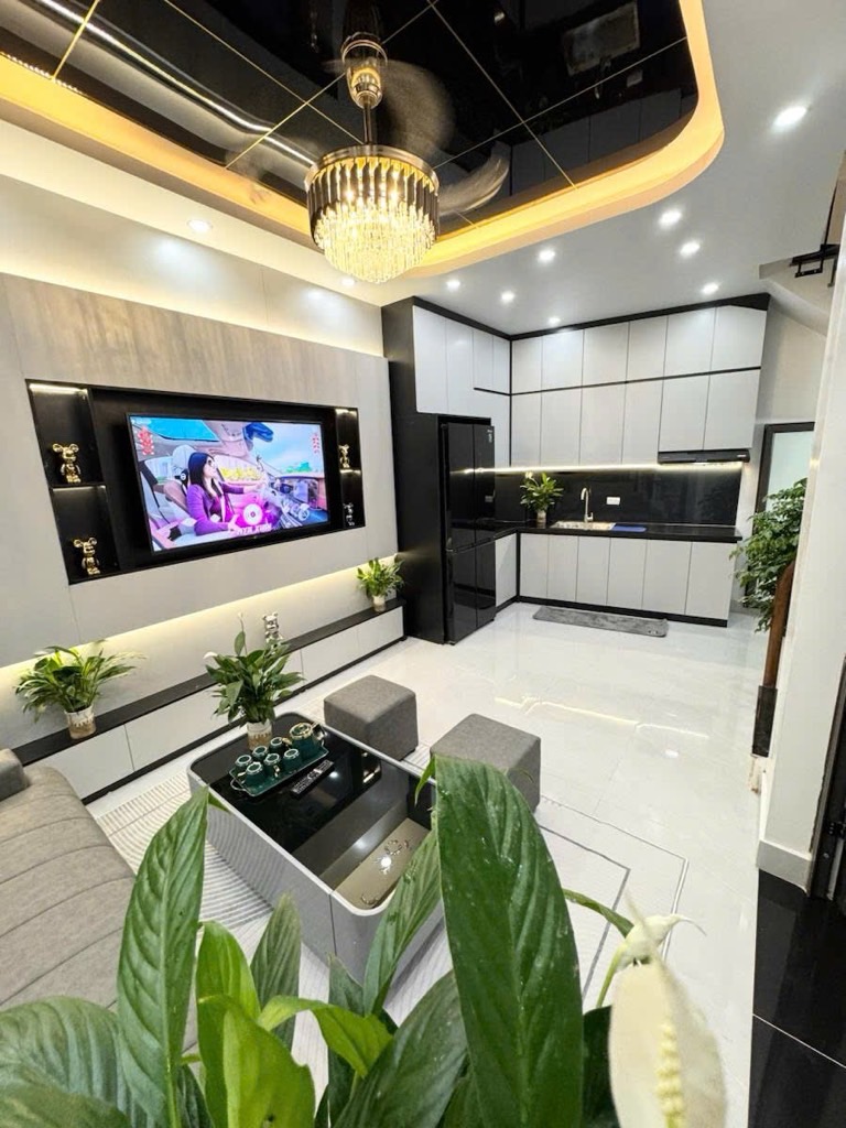 Nhà Đẹp Đê Trần Khắc Chân, Hai Bà Trưng.