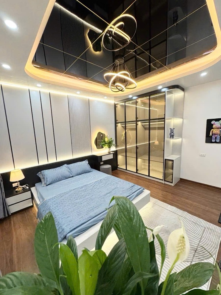 Nhà Đẹp Đê Trần Khắc Chân, Hai Bà Trưng.