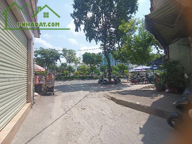 NGAY SÁT Q1, HẺM 3 GÁC THÔNG, SẠCH SẼ, AN NINH, DÂN TRÍ TỐT