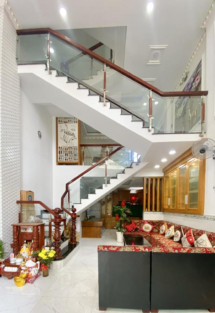 Nhà bán 5 tầng 53 m2 quận Bình Tân giá 5,29 tỷ