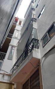 BÁN NHÀ XA LA, CÓ THANG MÁY, 30m², HƠN 7 Tỷ